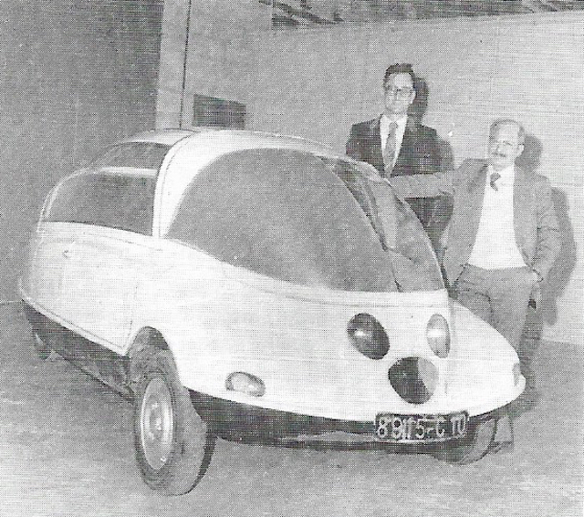 Los Senores Estaque y Roche  junto al insolito C 10 Historia: Citroën Coccinelle